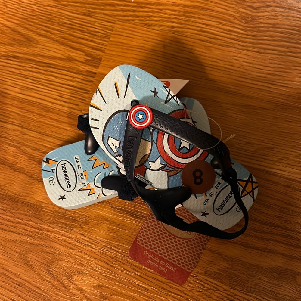 Children’s Havaianas. Blue water design
